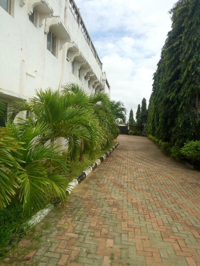 Prestige Holiday Resort Malindi Buitenkant foto