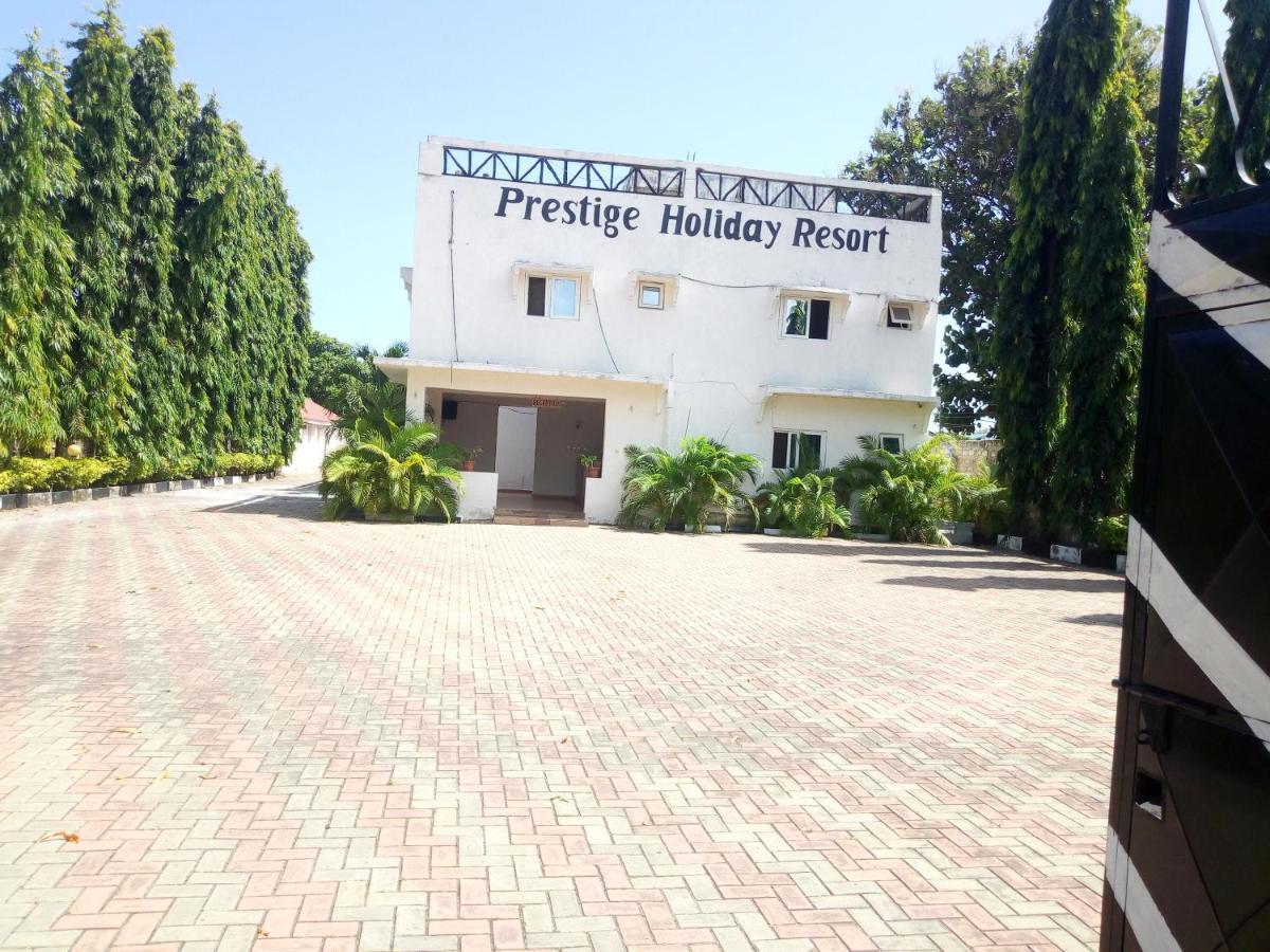 Prestige Holiday Resort Malindi Buitenkant foto