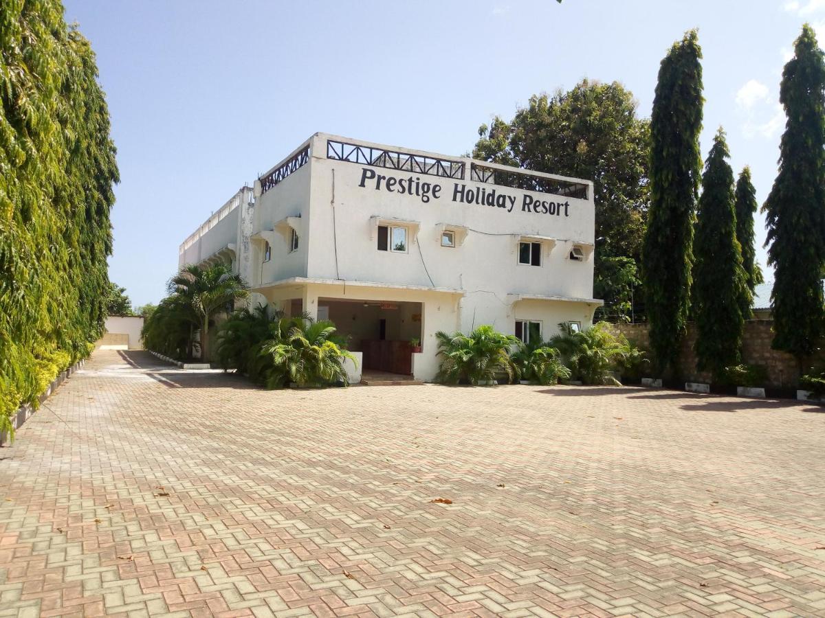 Prestige Holiday Resort Malindi Buitenkant foto